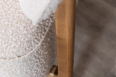 belfry-cream-natural-wood-detail